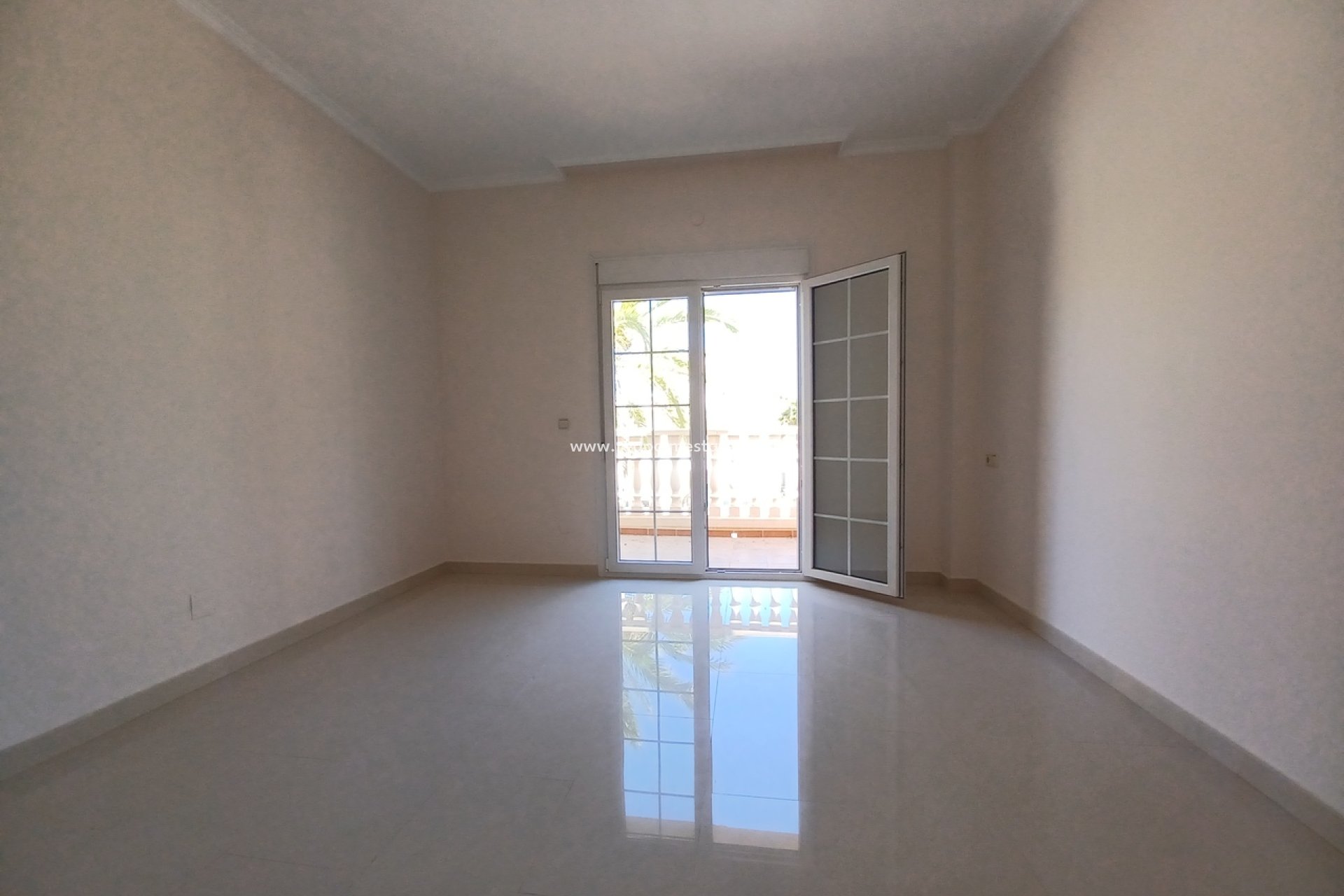 Reventa - Villa -
Orihuela Costa - Costa Blanca