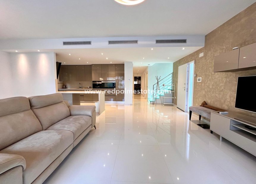 Reventa - Villa -
Orihuela Costa - Dehesa de campoamor