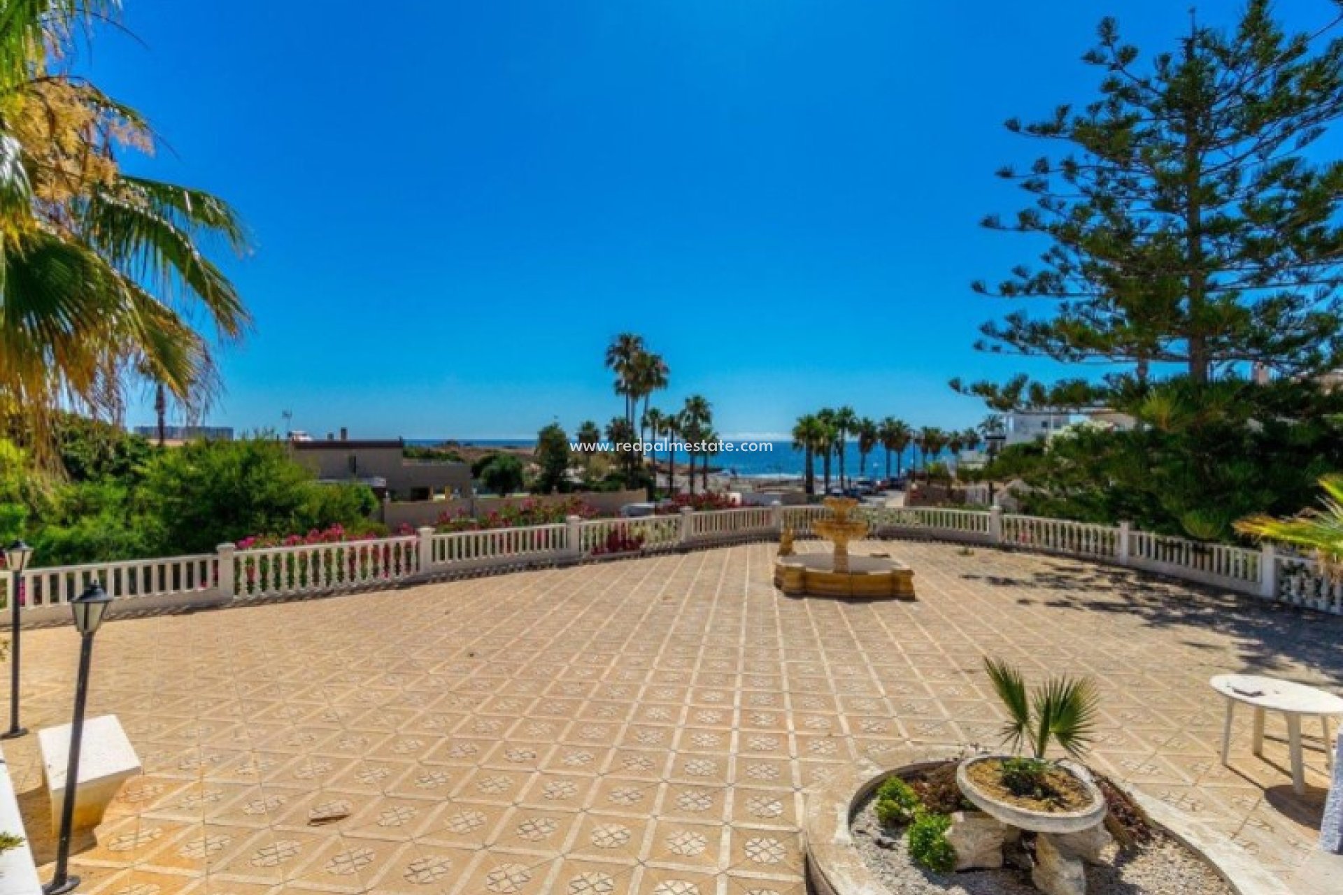 Reventa - Villa -
Orihuela Costa - Inland