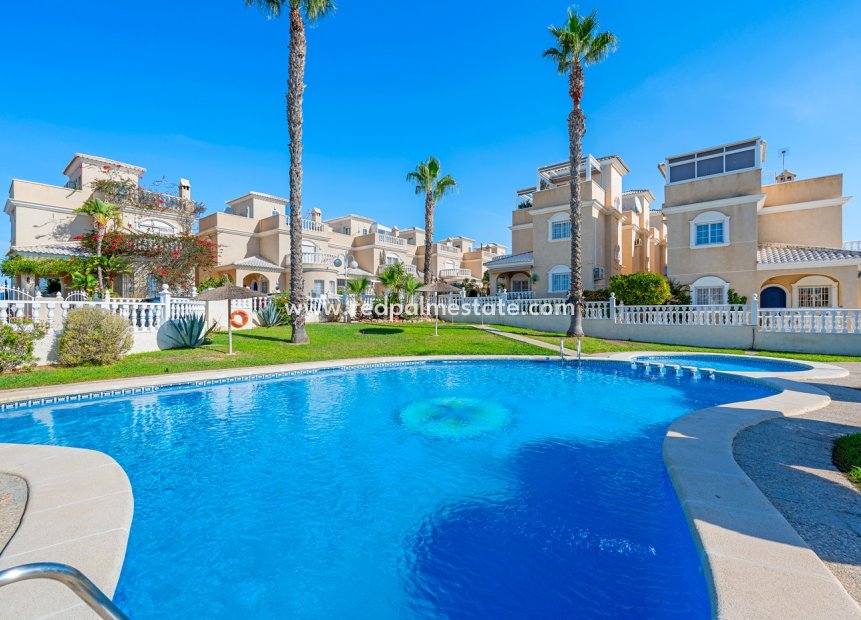 Reventa - Villa -
Orihuela Costa - Inland