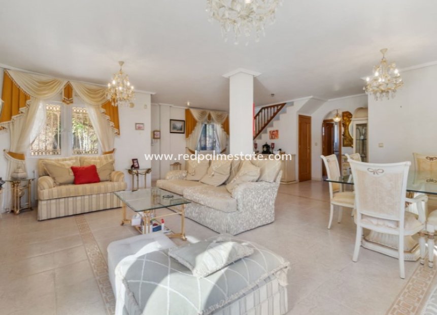 Reventa - Villa -
Orihuela Costa - Inland