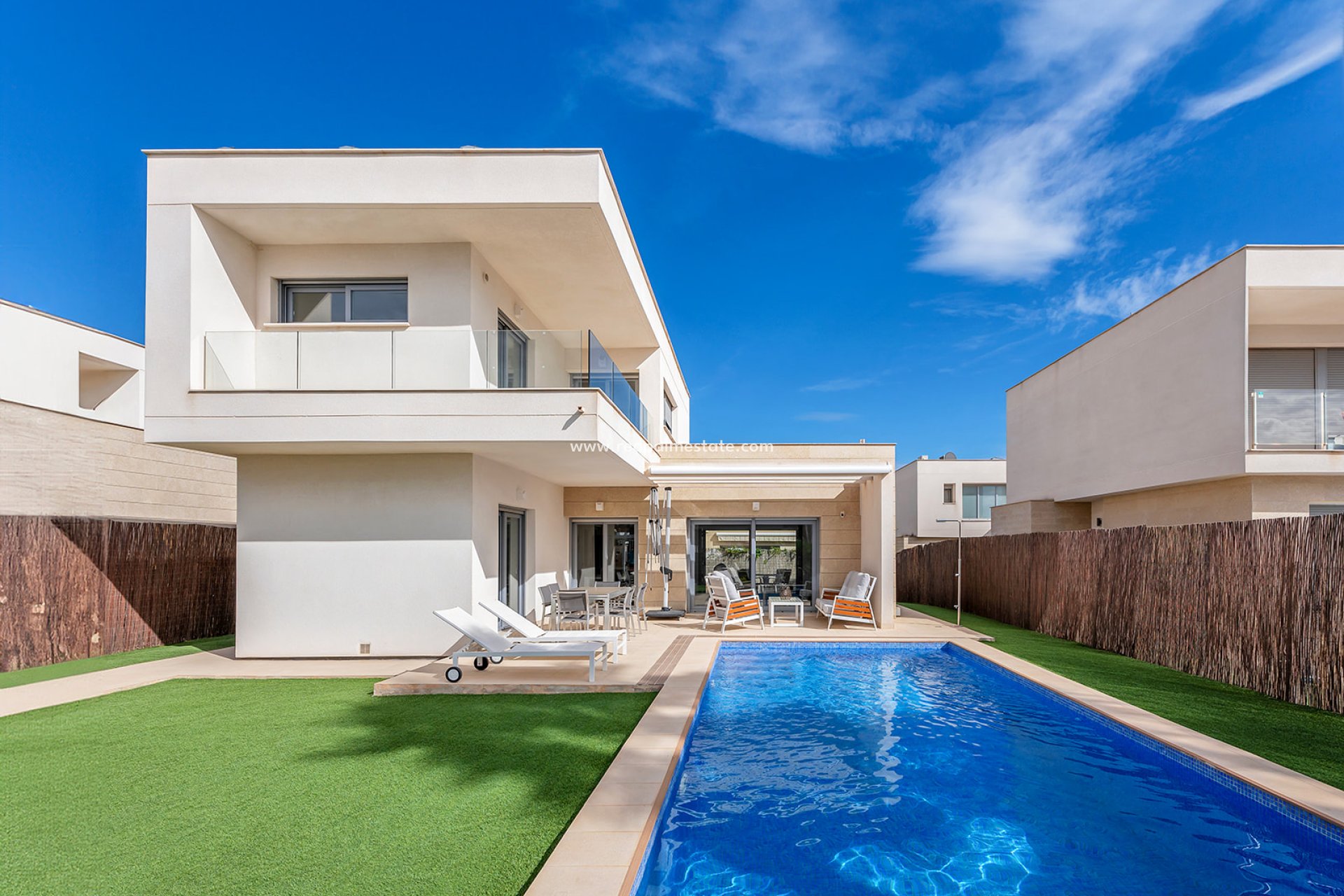 Reventa - Villa -
Orihuela Costa - Inland