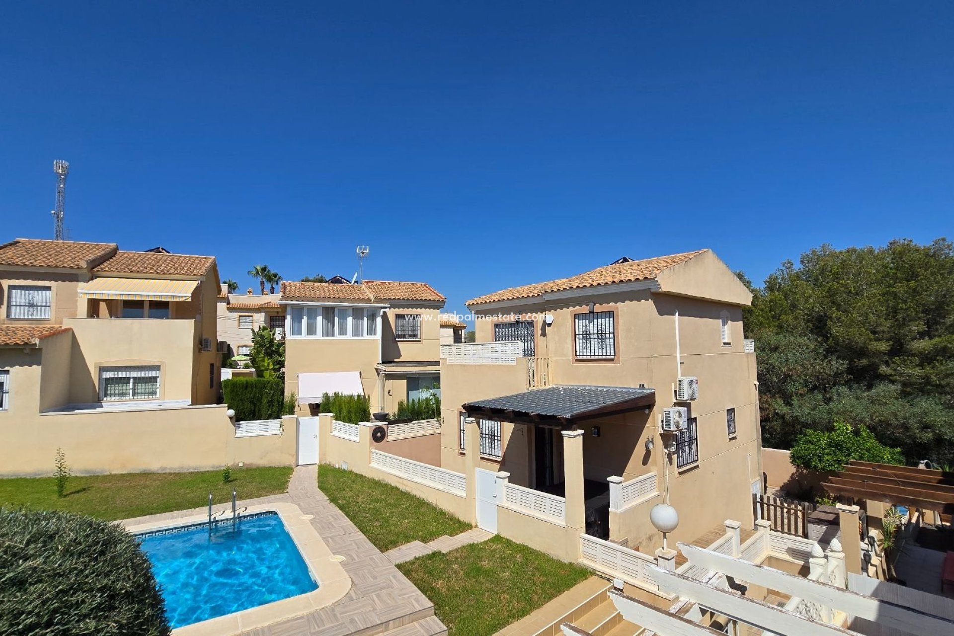 Reventa - Villa -
Orihuela Costa - Inland