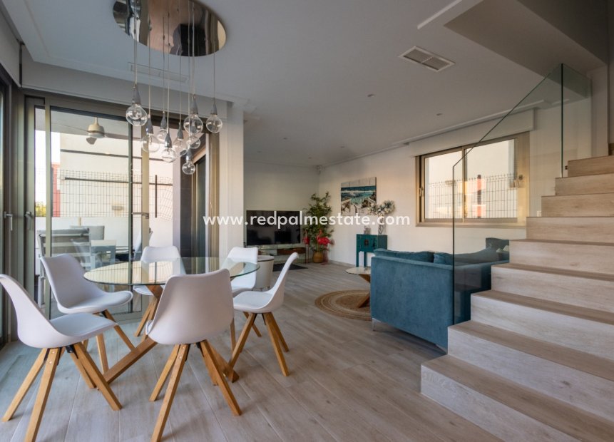 Reventa - Villa -
Orihuela Costa - Inland