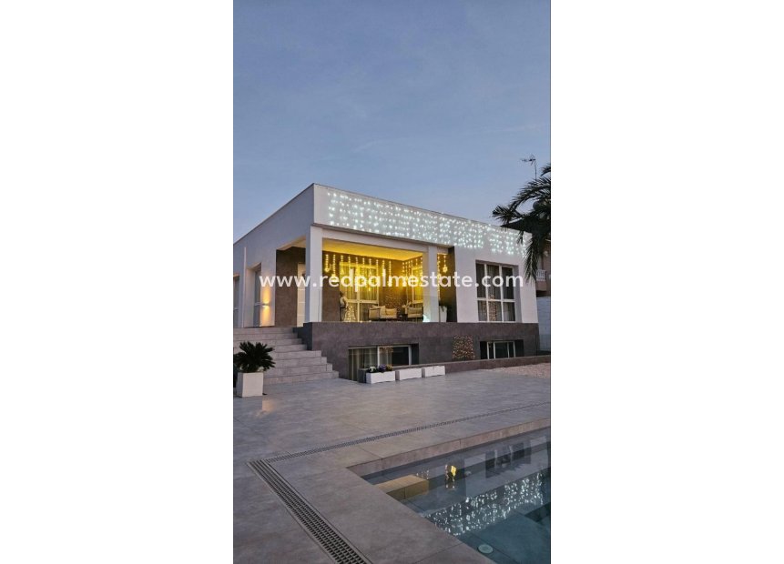 Reventa - Villa -
Orihuela Costa - Inland