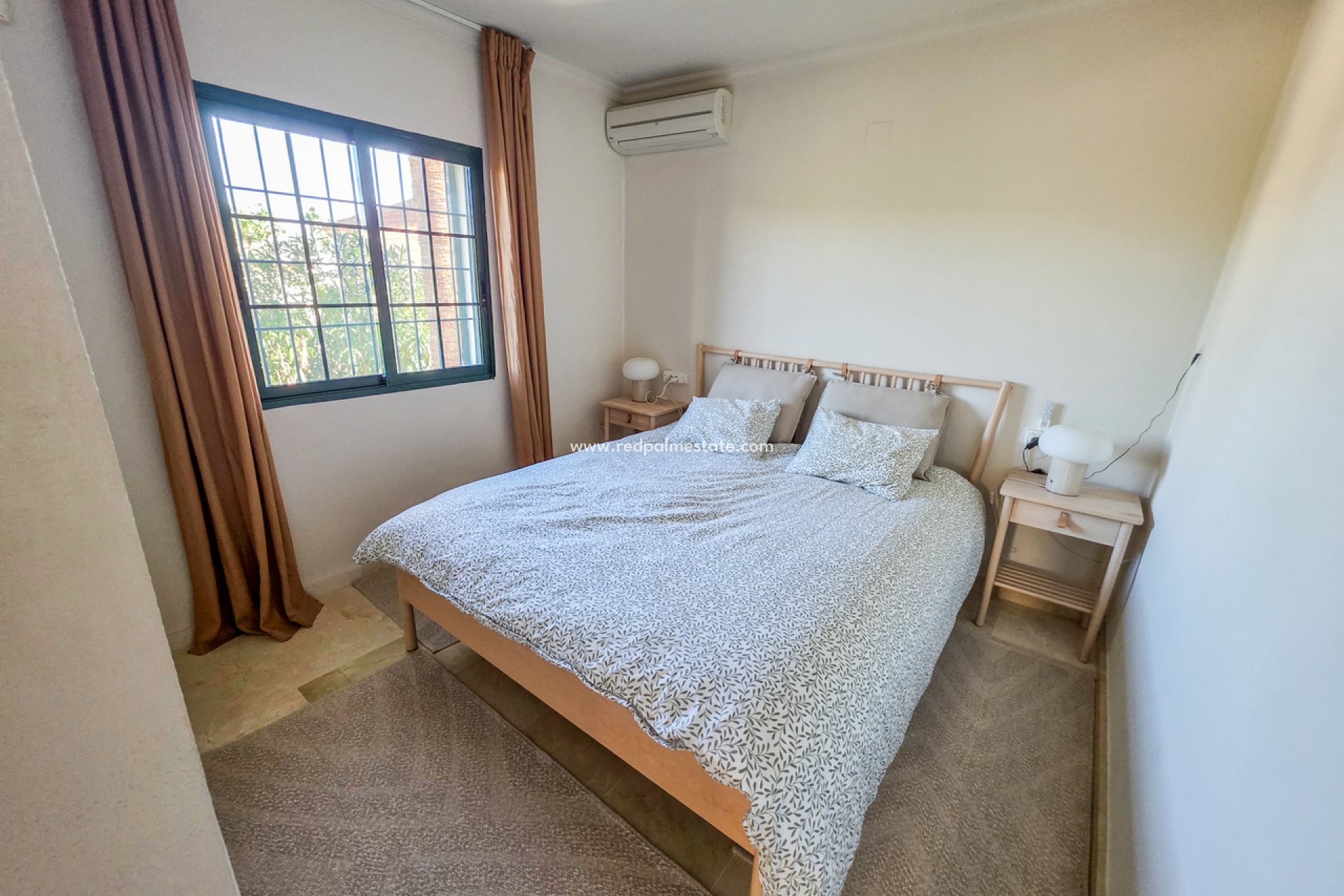 Reventa - Villa -
Orihuela Costa - Inland