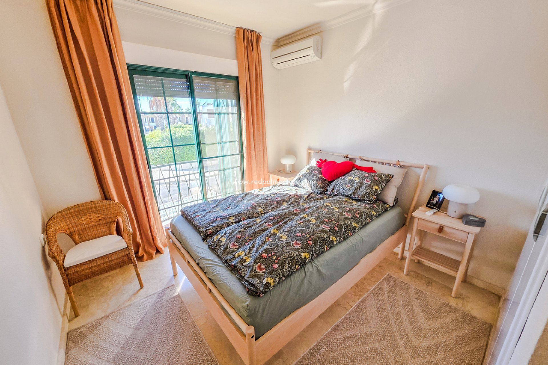 Reventa - Villa -
Orihuela Costa - Inland