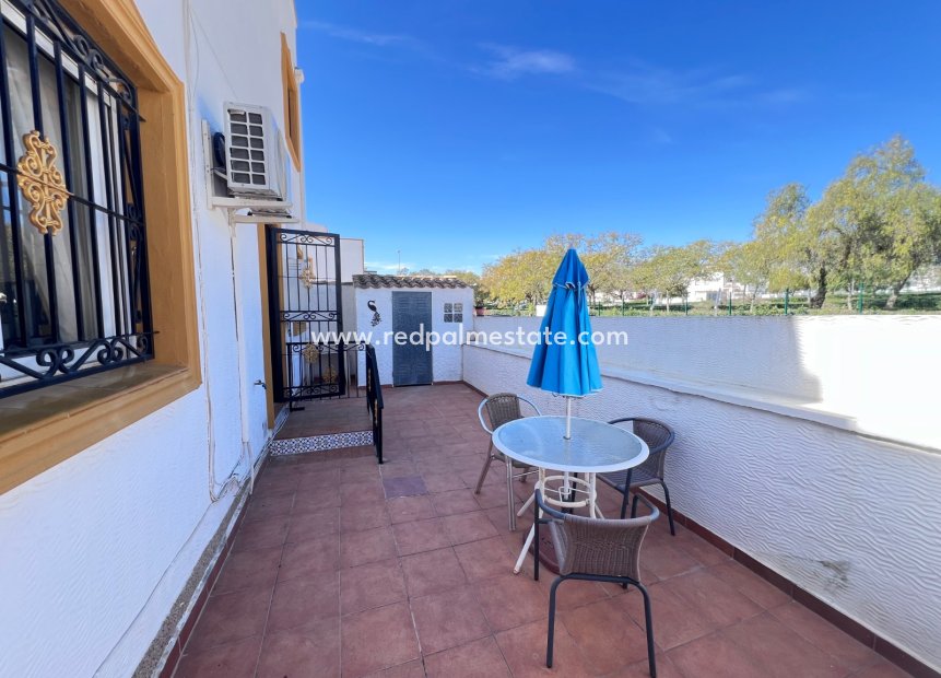 Reventa - Villa -
Orihuela Costa - Inland