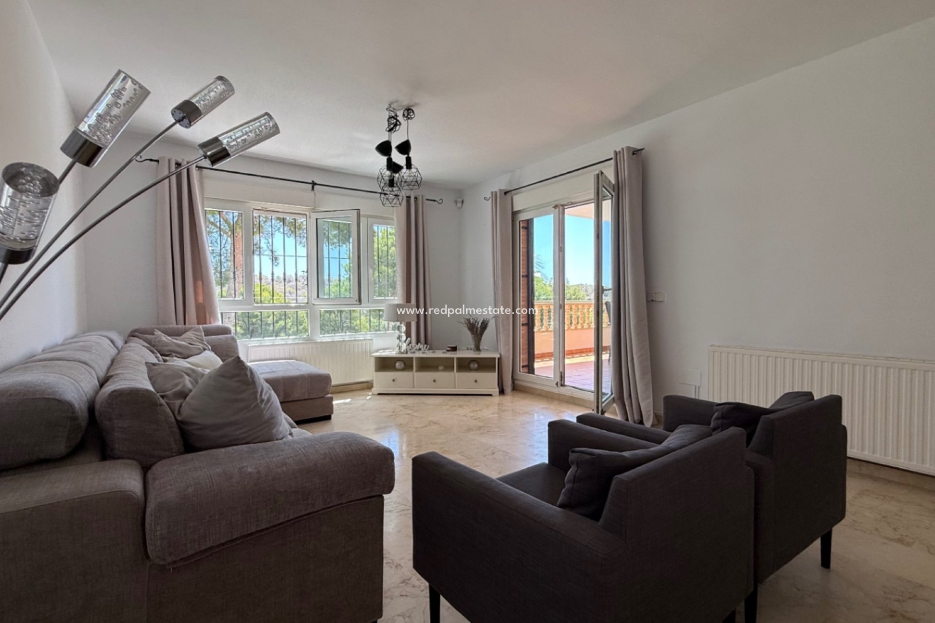 Reventa - Villa -
Orihuela Costa - Inland