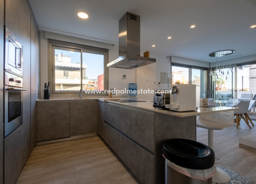 Reventa - Villa -
Orihuela Costa - Inland