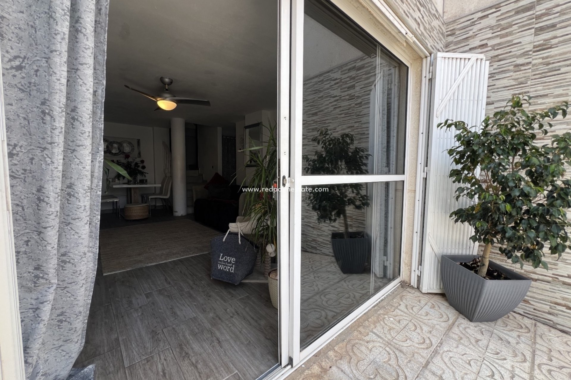 Reventa - Villa -
Orihuela Costa - Inland