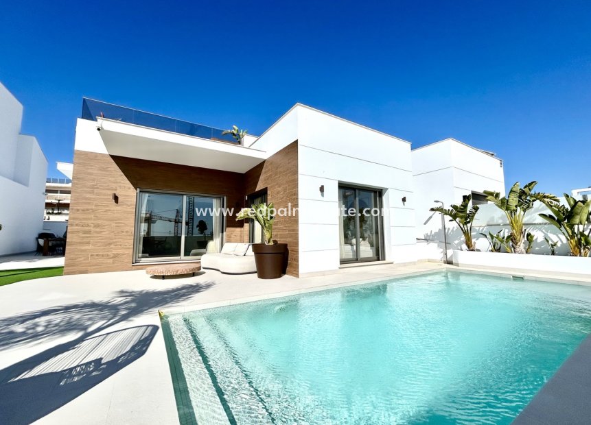 Reventa - Villa -
Orihuela Costa - Inland