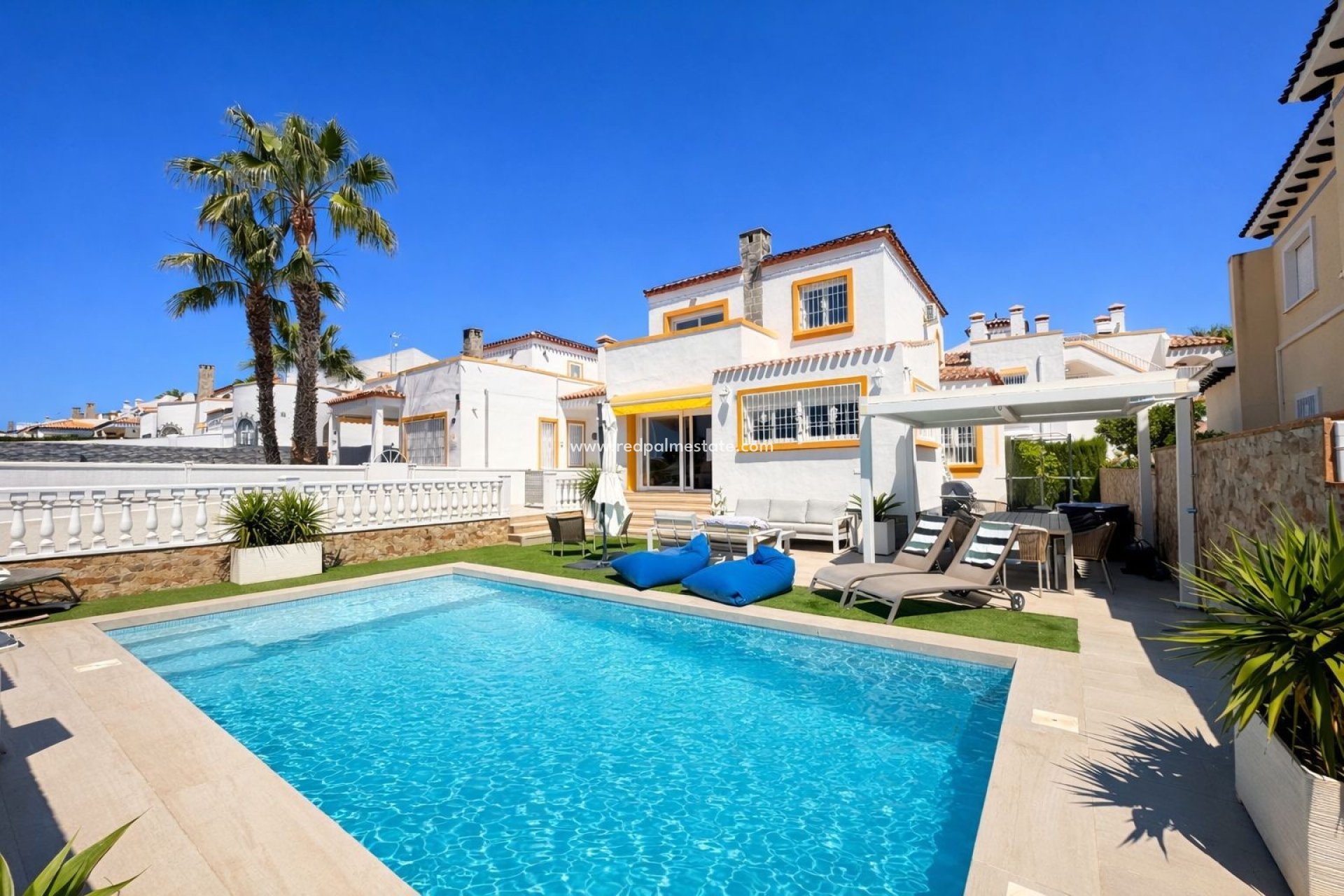 Reventa - Villa -
Orihuela Costa - Inland