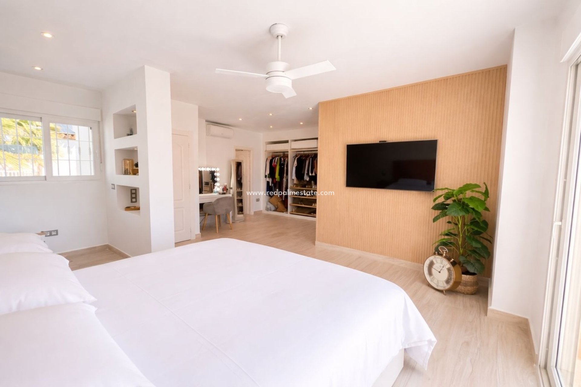 Reventa - Villa -
Orihuela Costa - Inland