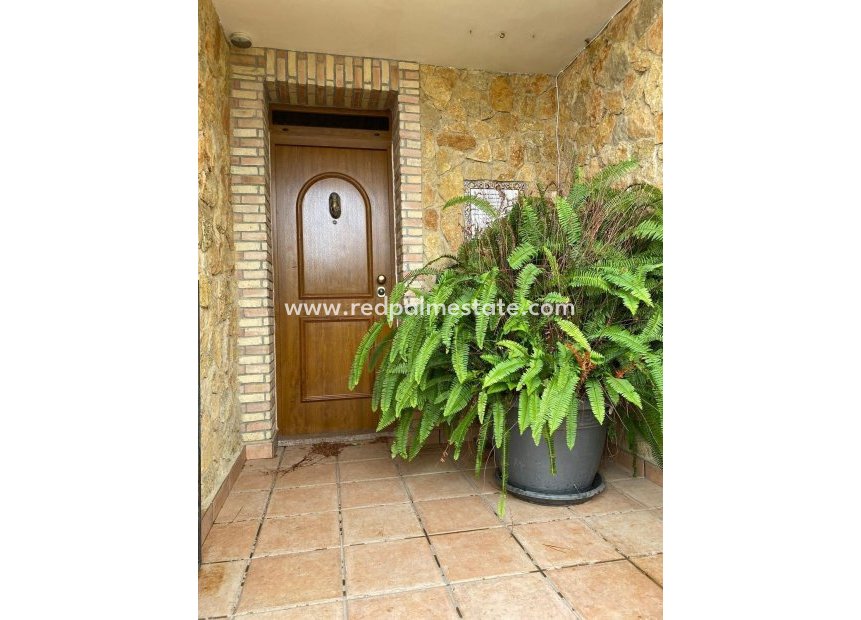 Reventa - Villa -
Orihuela Costa - La Florida