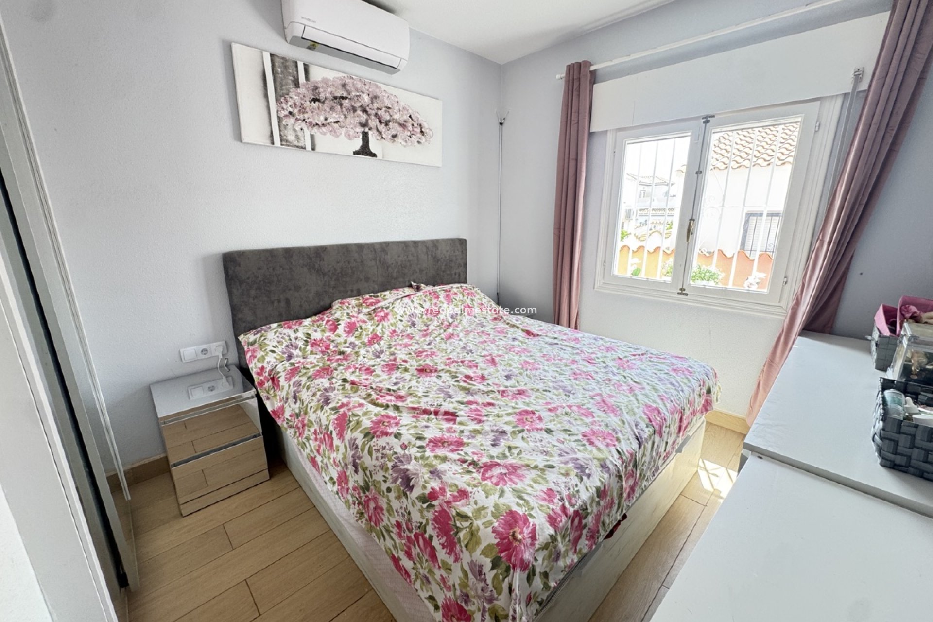 Reventa - Villa -
Orihuela Costa - La Florida