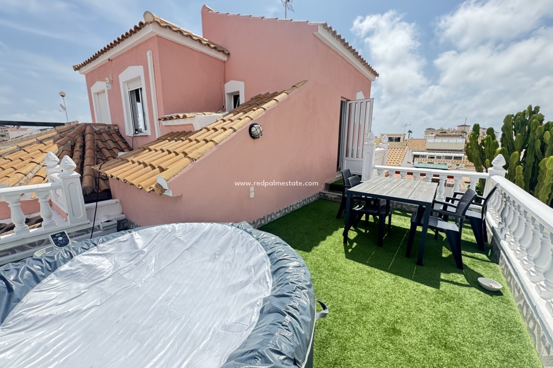 Reventa - Villa -
Orihuela Costa - La Florida