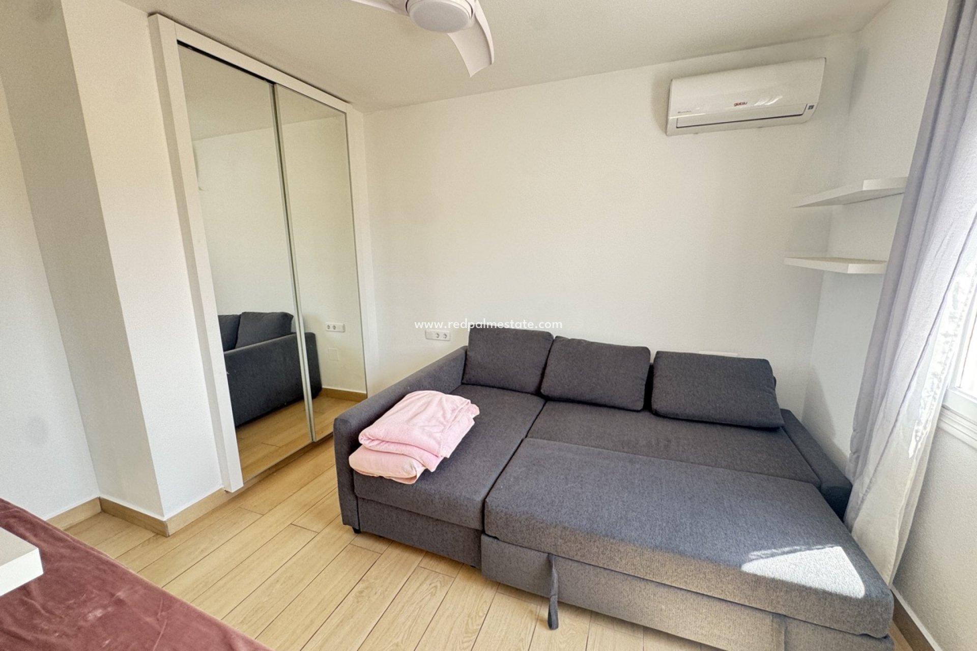 Reventa - Villa -
Orihuela Costa - La Florida