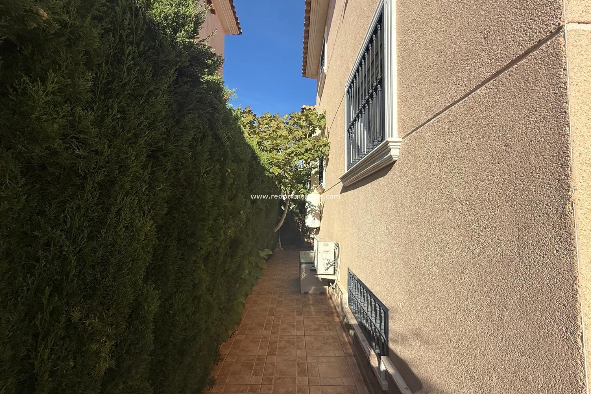 Reventa - Villa -
Orihuela Costa - La Florida