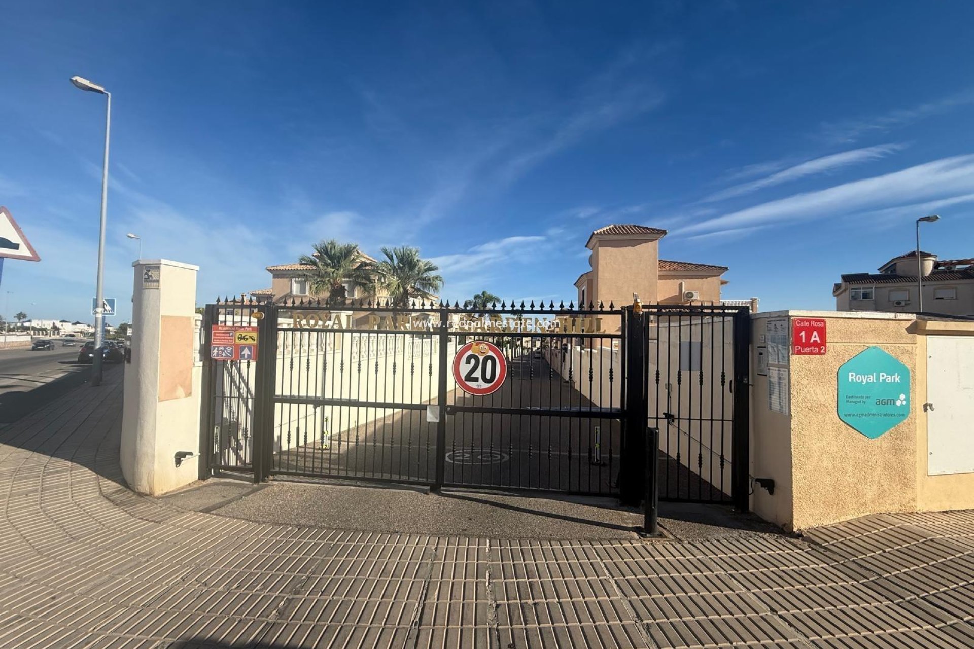 Reventa - Villa -
Orihuela Costa - La Florida