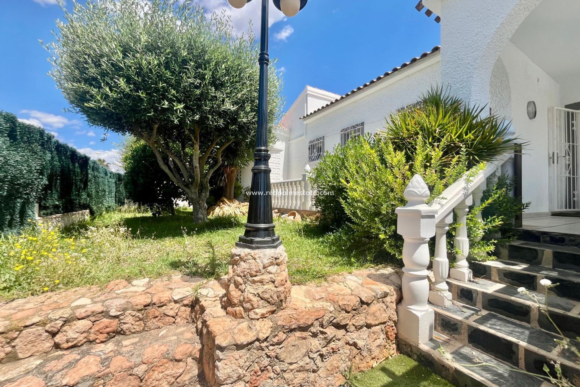 Reventa - Villa -
Orihuela Costa - La Florida