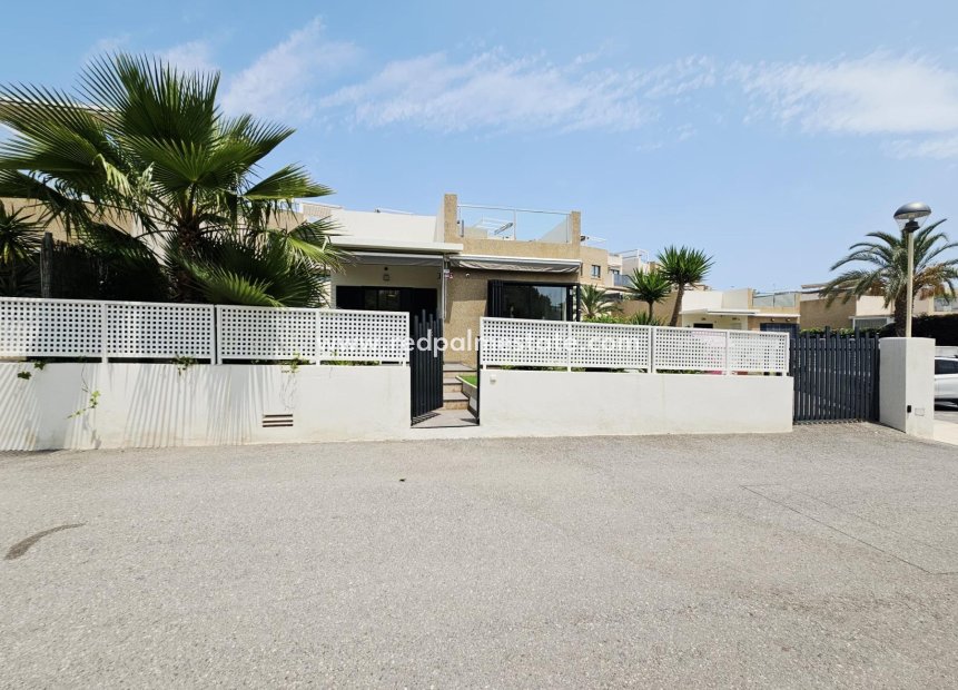 Reventa - Villa -
Orihuela Costa - La Regia
