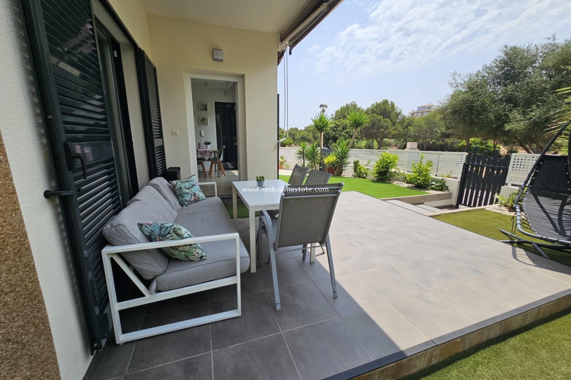 Reventa - Villa -
Orihuela Costa - La Regia