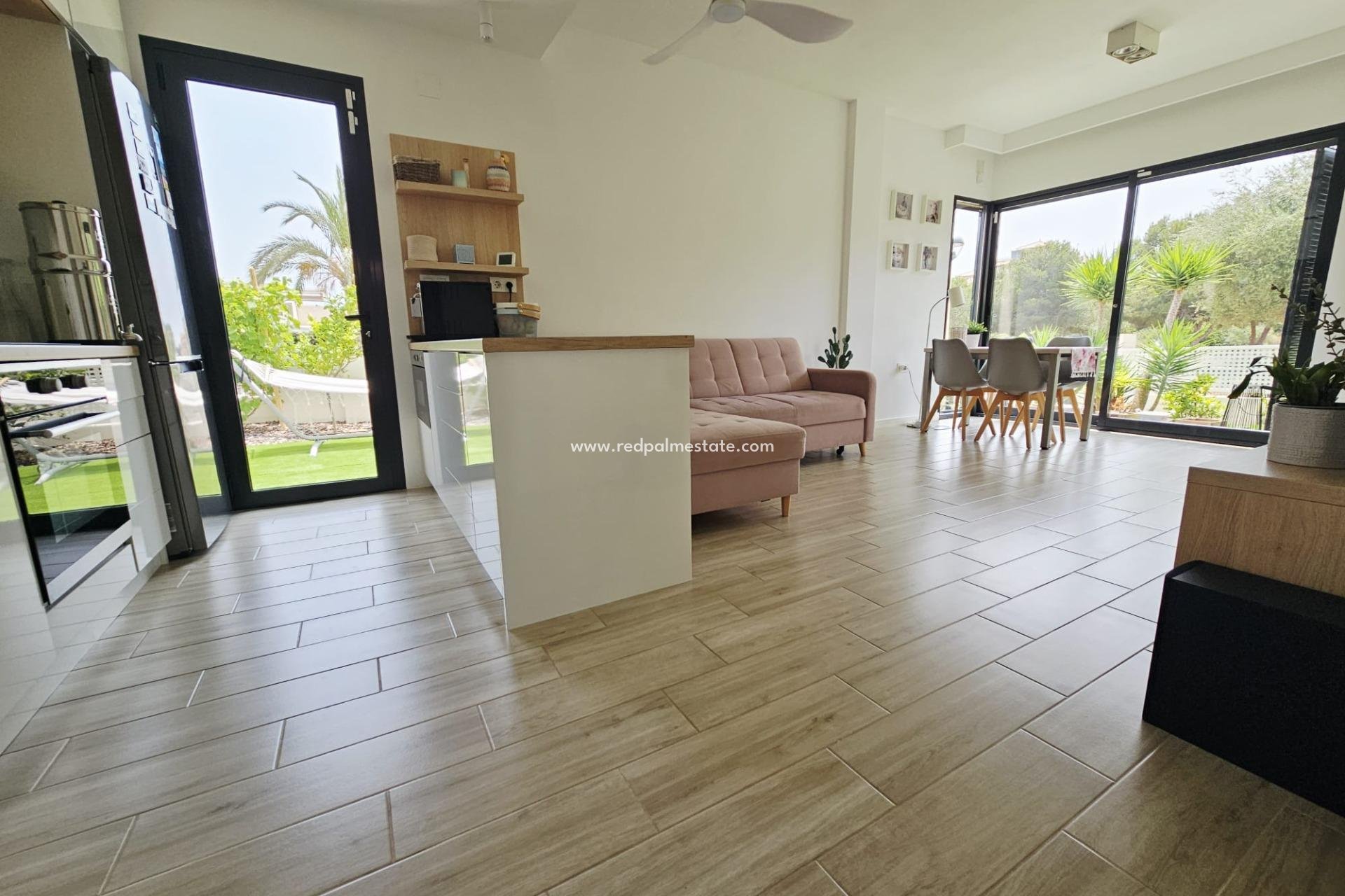 Reventa - Villa -
Orihuela Costa - La Regia