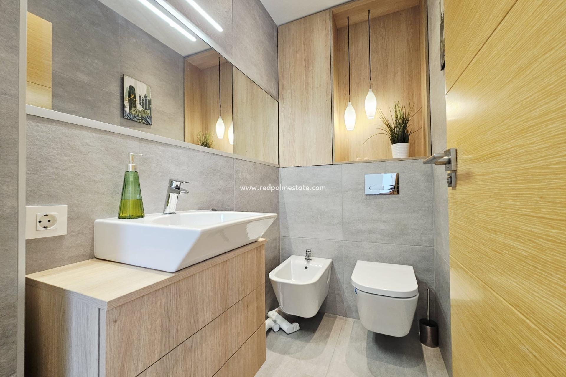 Reventa - Villa -
Orihuela Costa - La Regia