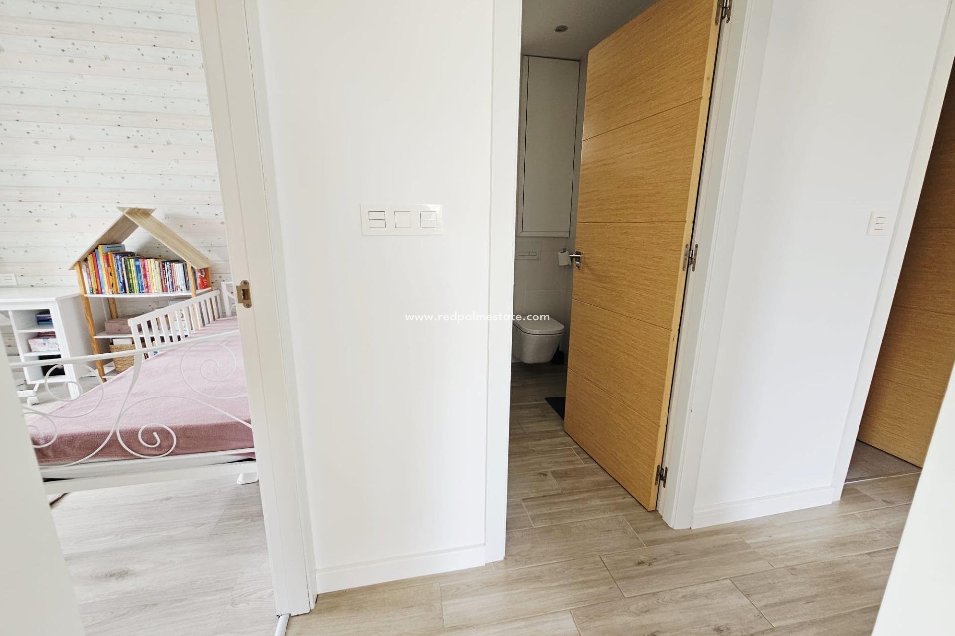 Reventa - Villa -
Orihuela Costa - La Regia