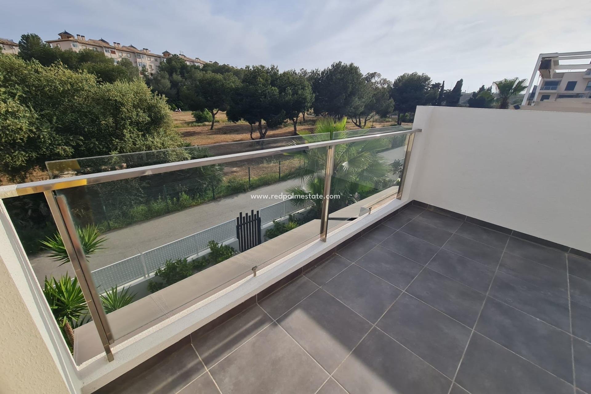 Reventa - Villa -
Orihuela Costa - La Regia