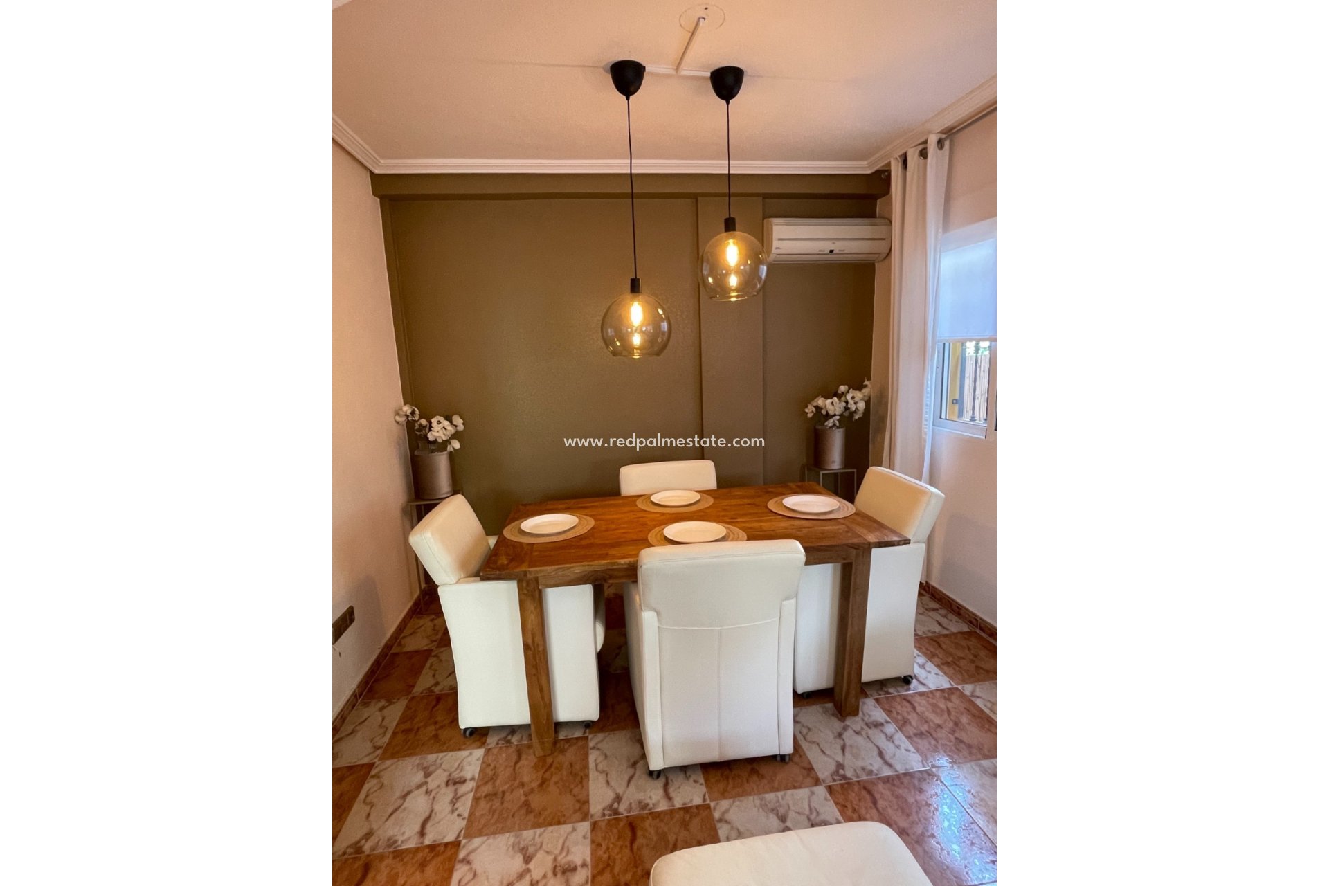 Reventa - Villa -
Orihuela Costa - La Regia