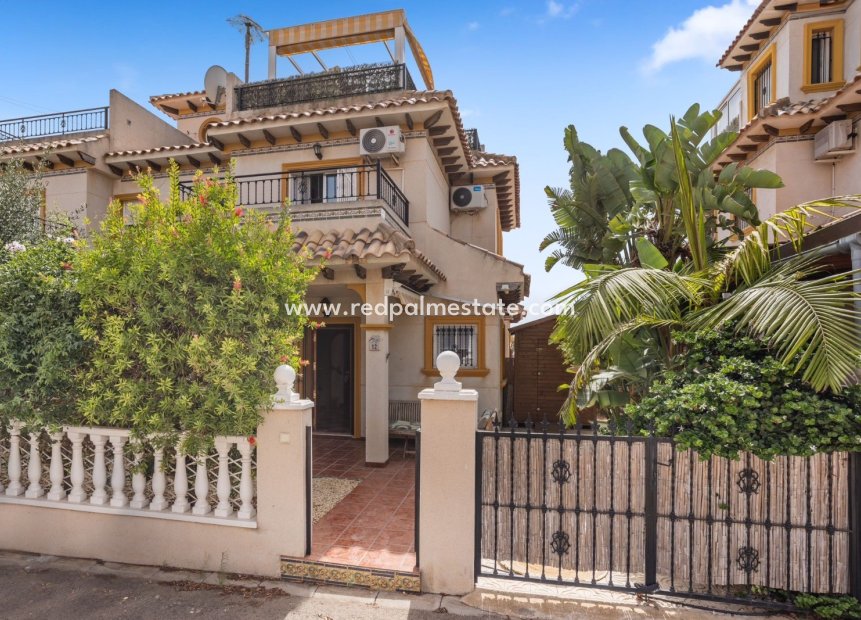 Reventa - Villa -
Orihuela Costa - La Regia