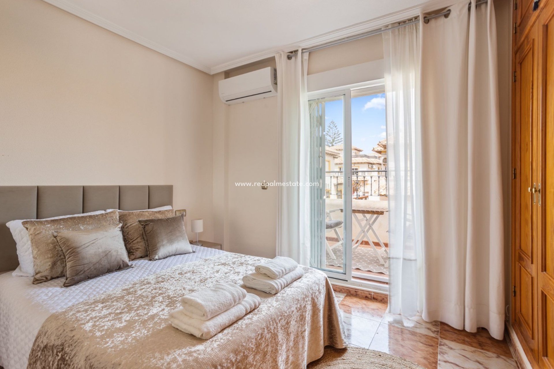 Reventa - Villa -
Orihuela Costa - La Regia