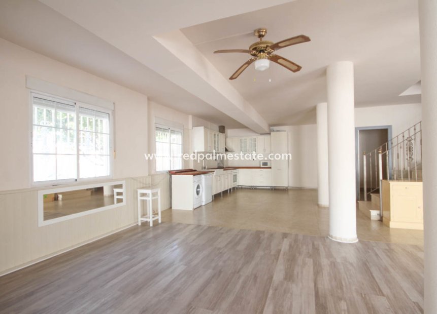 Reventa - Villa -
Orihuela Costa - La Zenia