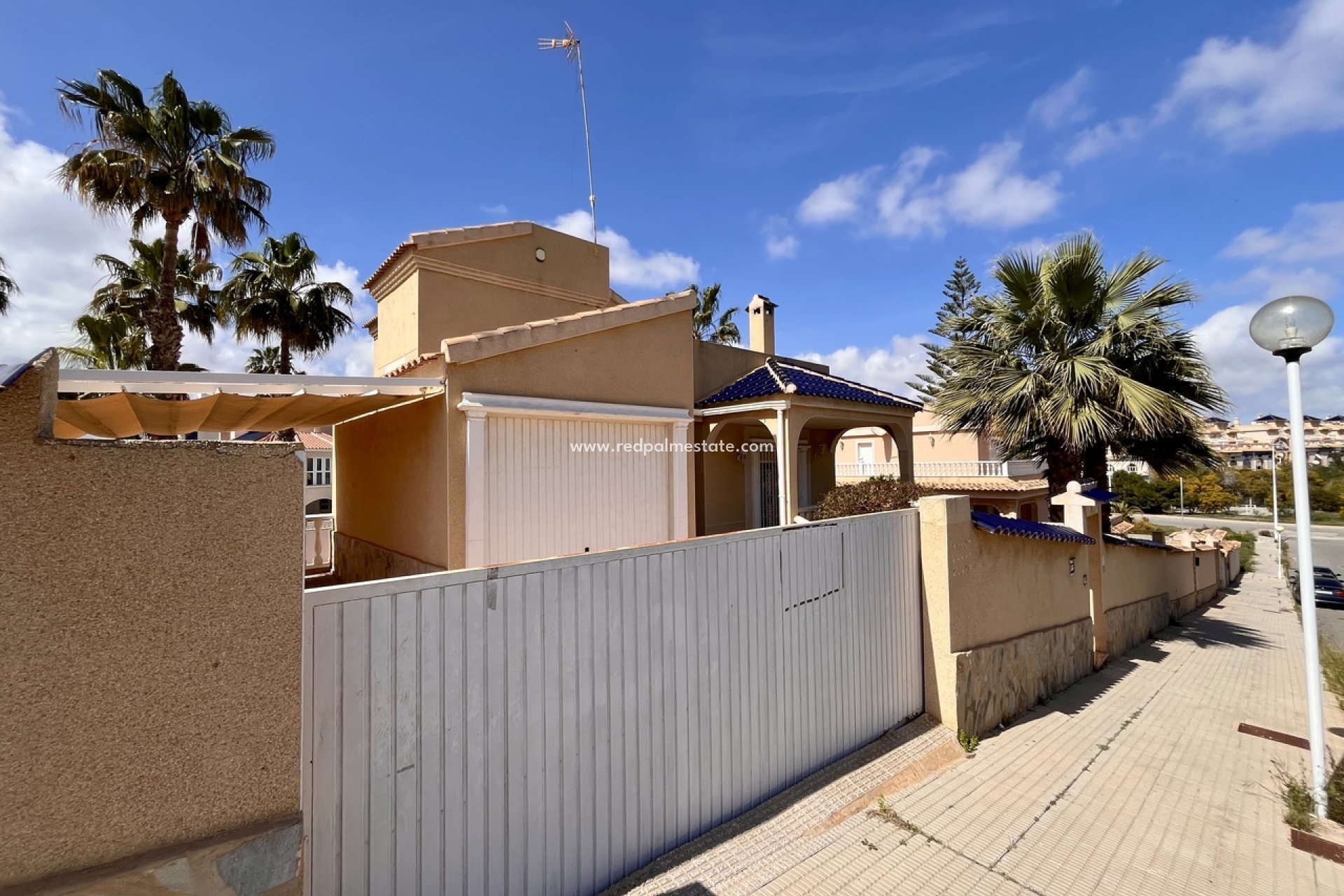 Reventa - Villa -
Orihuela Costa - La Zenia