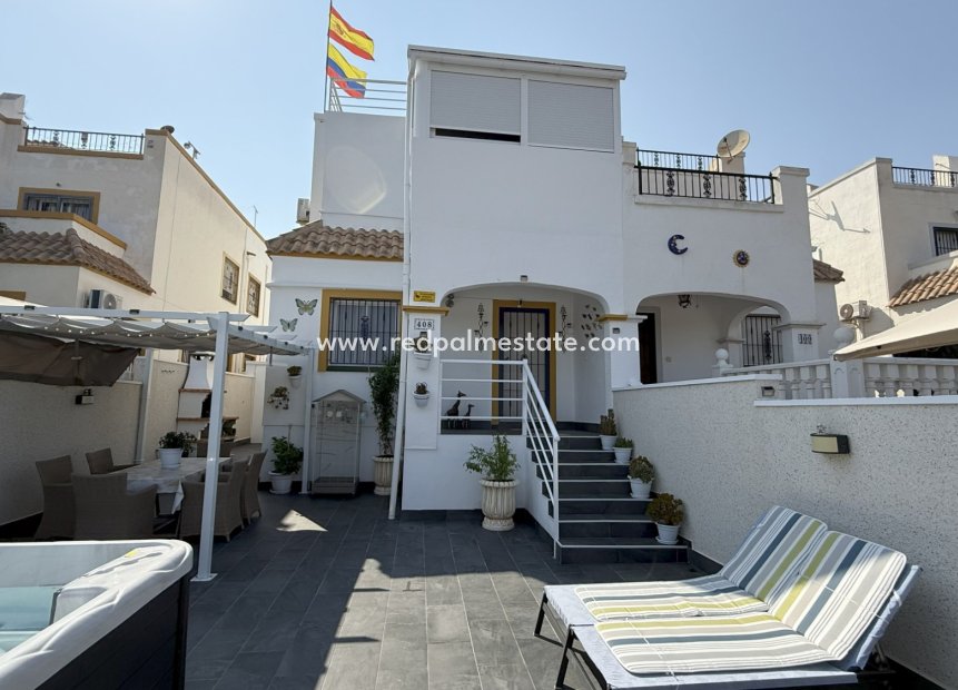 Reventa - Villa -
Orihuela Costa - La Zenia