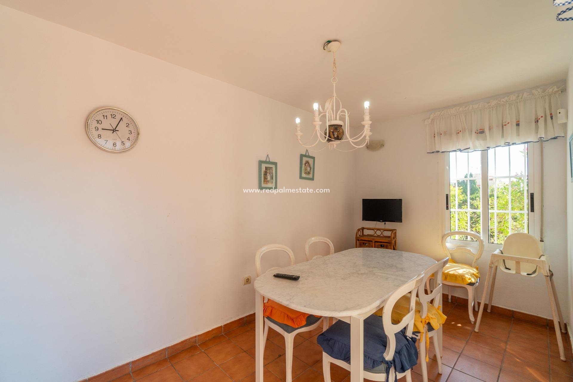 Reventa - Villa -
Orihuela Costa - La Zenia