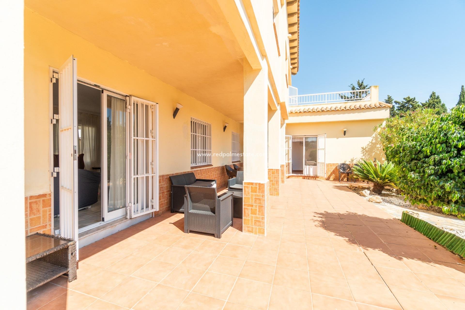 Reventa - Villa -
Orihuela Costa - La Zenia