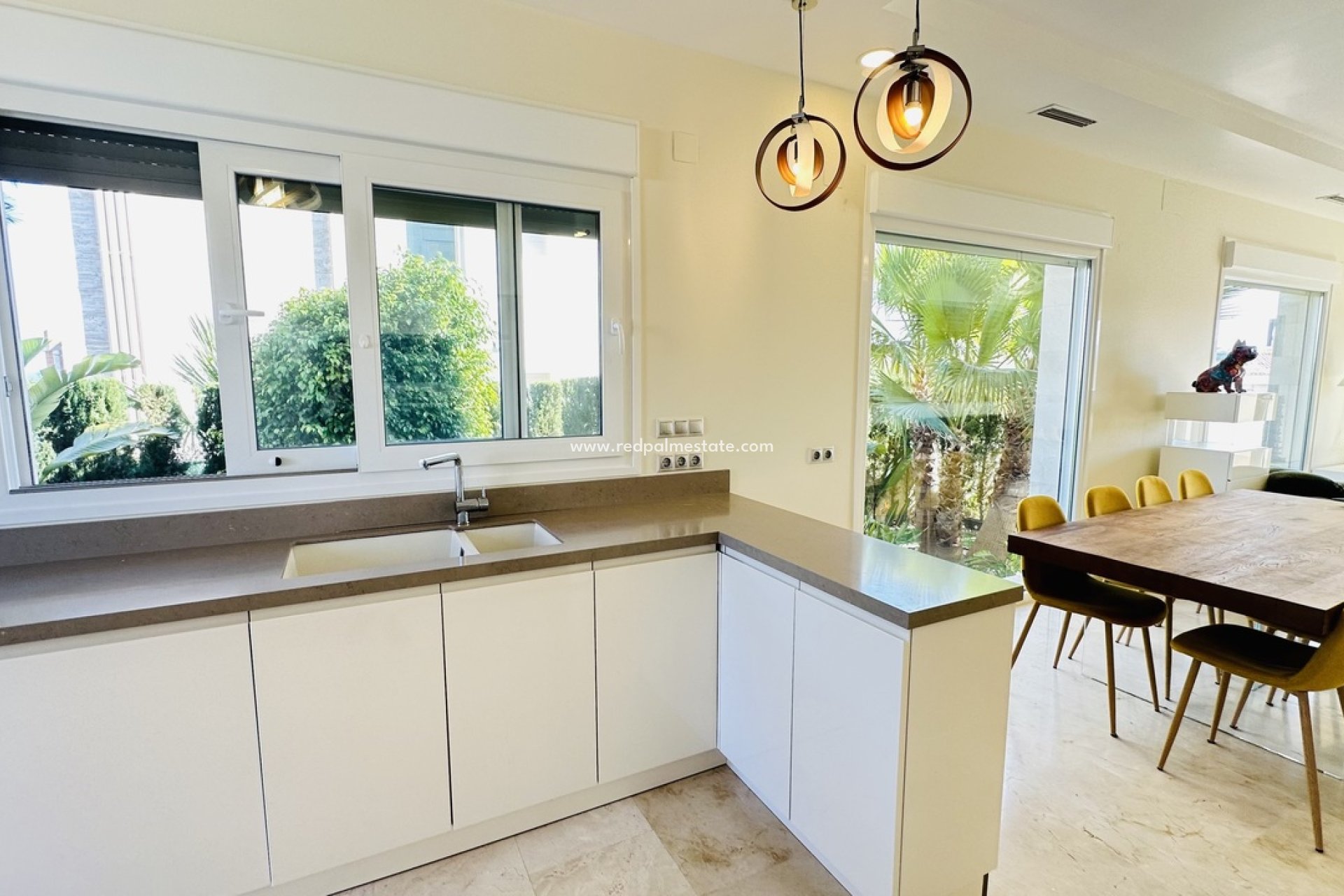 Reventa - Villa -
Orihuela Costa - La Zenia