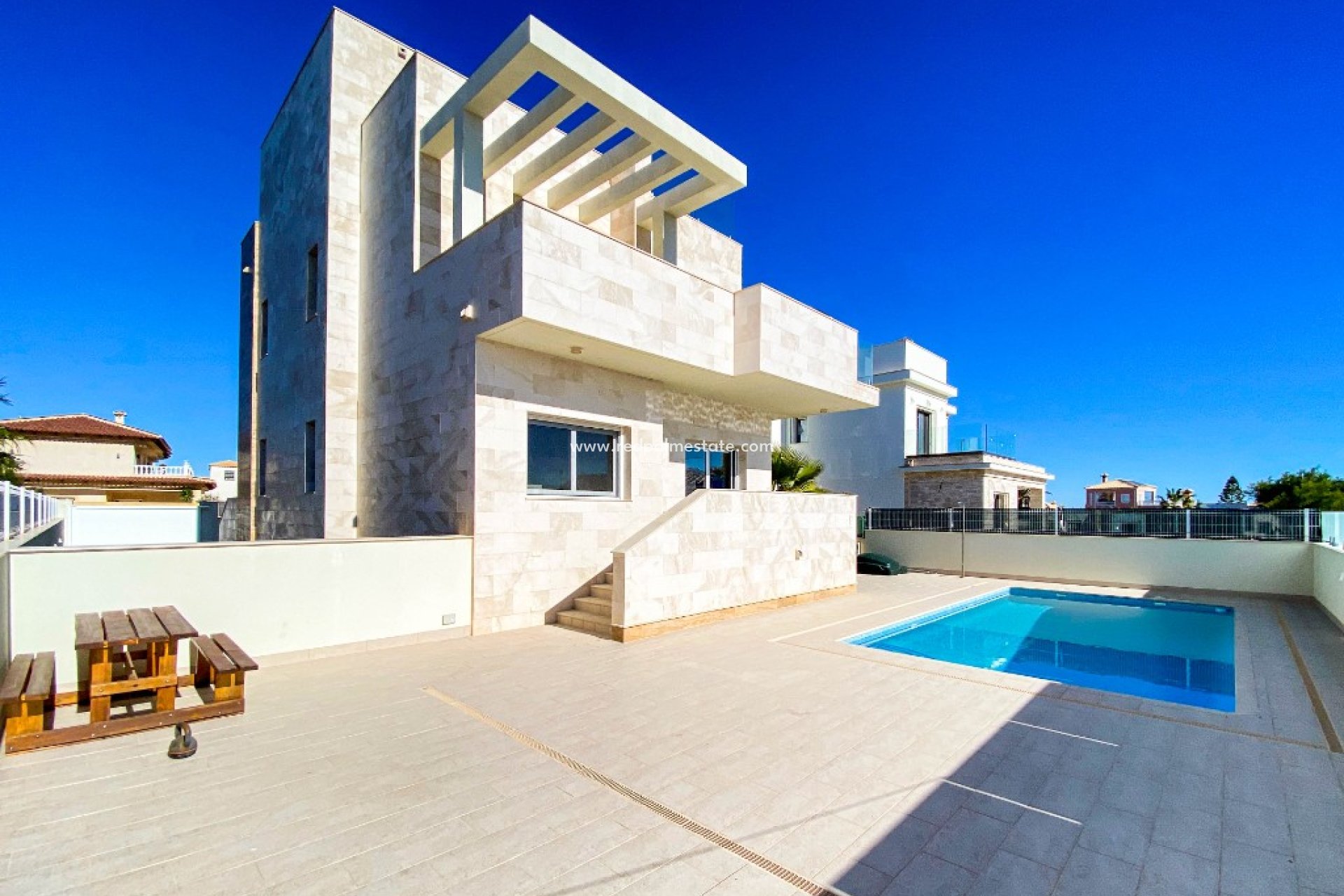 Reventa - Villa -
Orihuela Costa - La Zenia