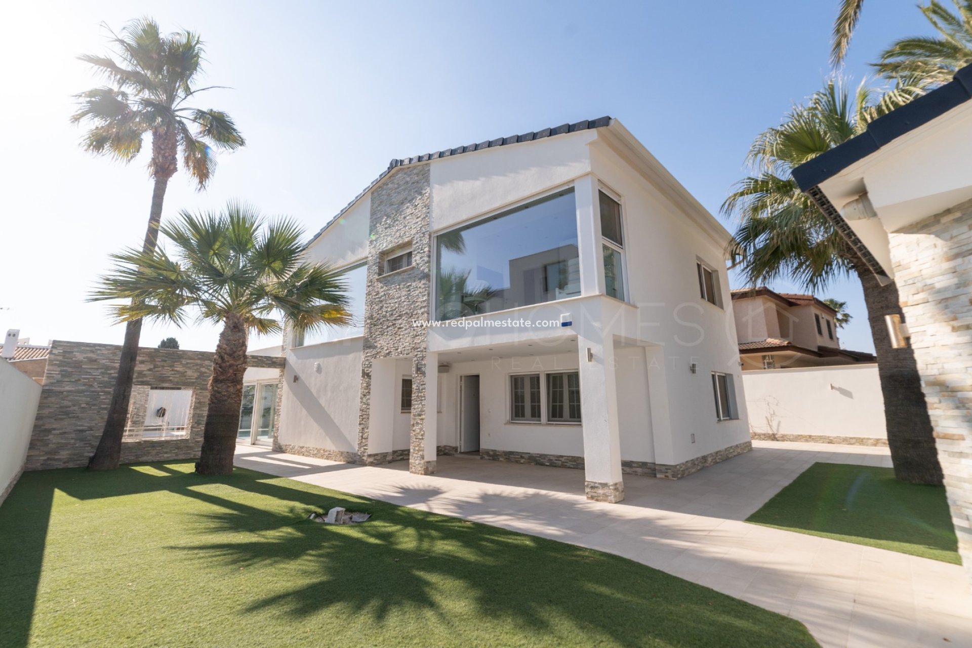 Reventa - Villa -
Orihuela Costa - La Zenia