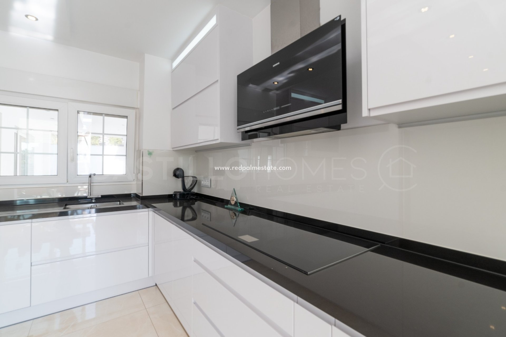 Reventa - Villa -
Orihuela Costa - La Zenia