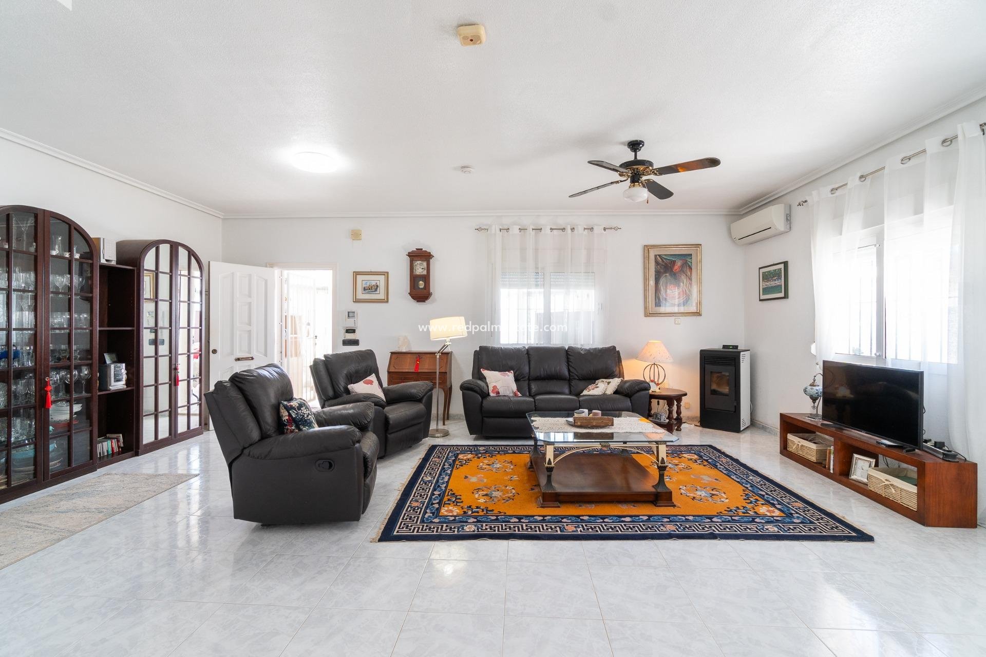 Reventa - Villa -
Orihuela Costa - La Zenia