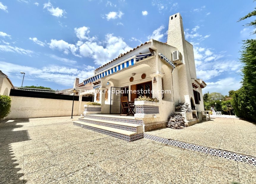 Reventa - Villa -
Orihuela Costa - La Zenia