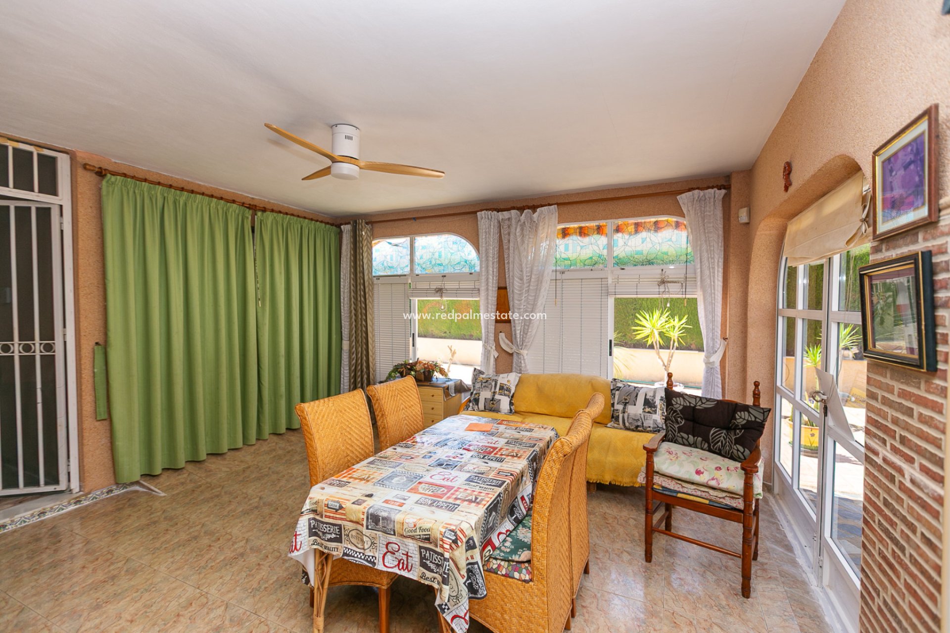 Reventa - Villa -
Orihuela Costa - La Zenia