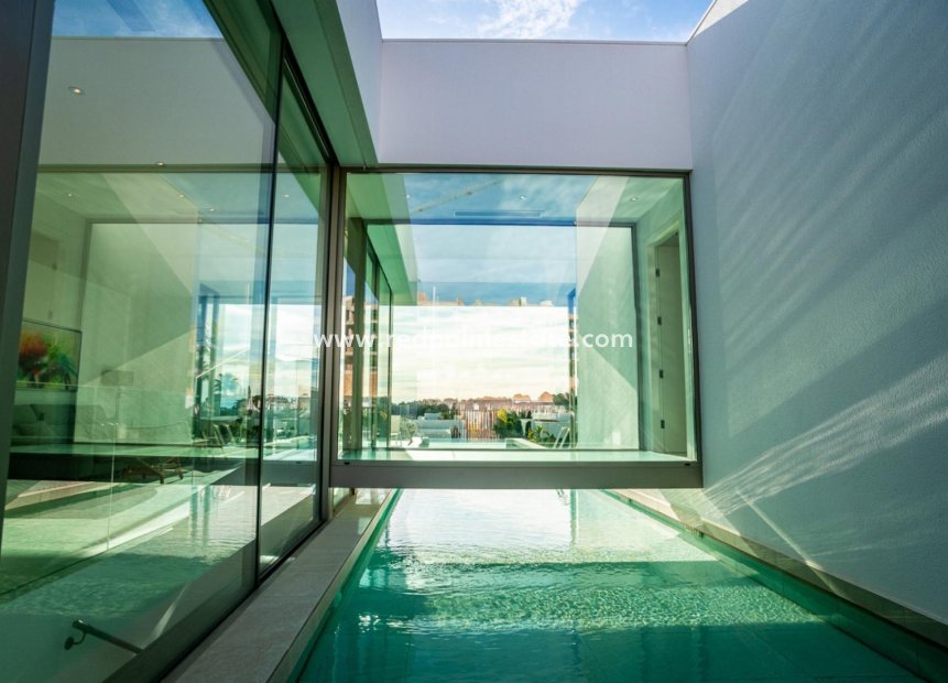 Reventa - Villa -
Orihuela Costa - Las Colinas Golf