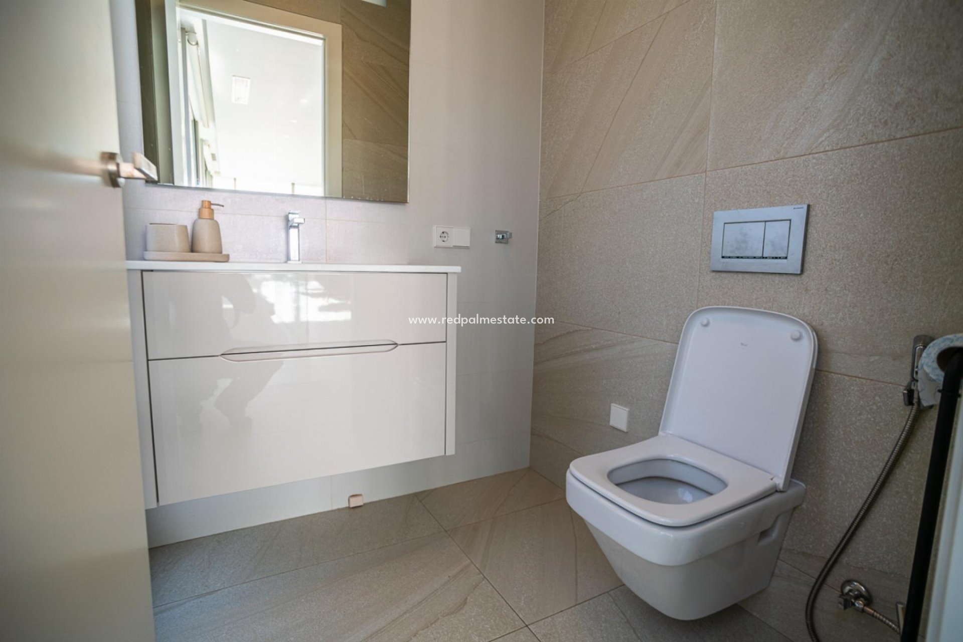 Reventa - Villa -
Orihuela Costa - Las Colinas Golf