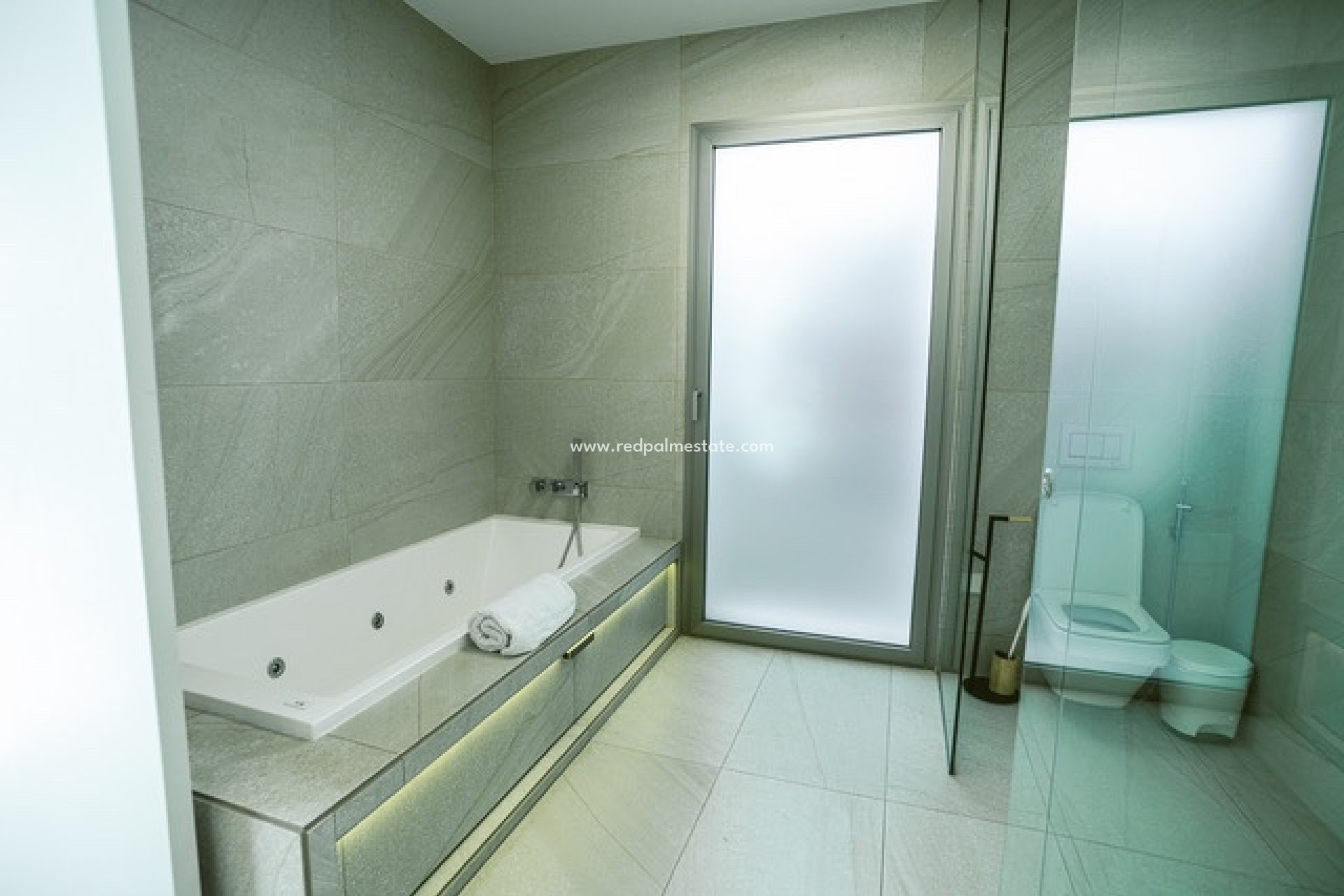 Reventa - Villa -
Orihuela Costa - Las Colinas Golf