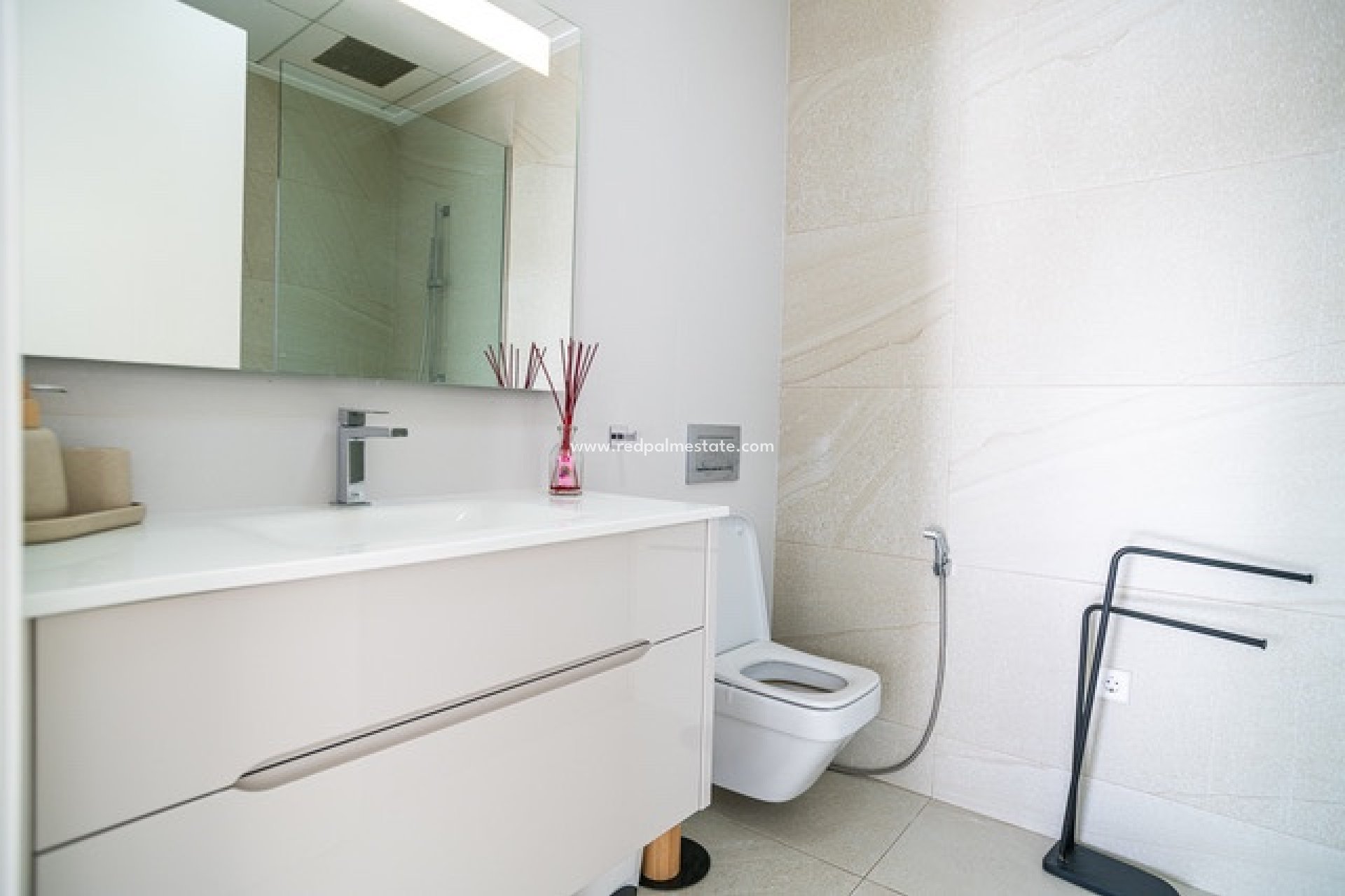 Reventa - Villa -
Orihuela Costa - Las Colinas Golf